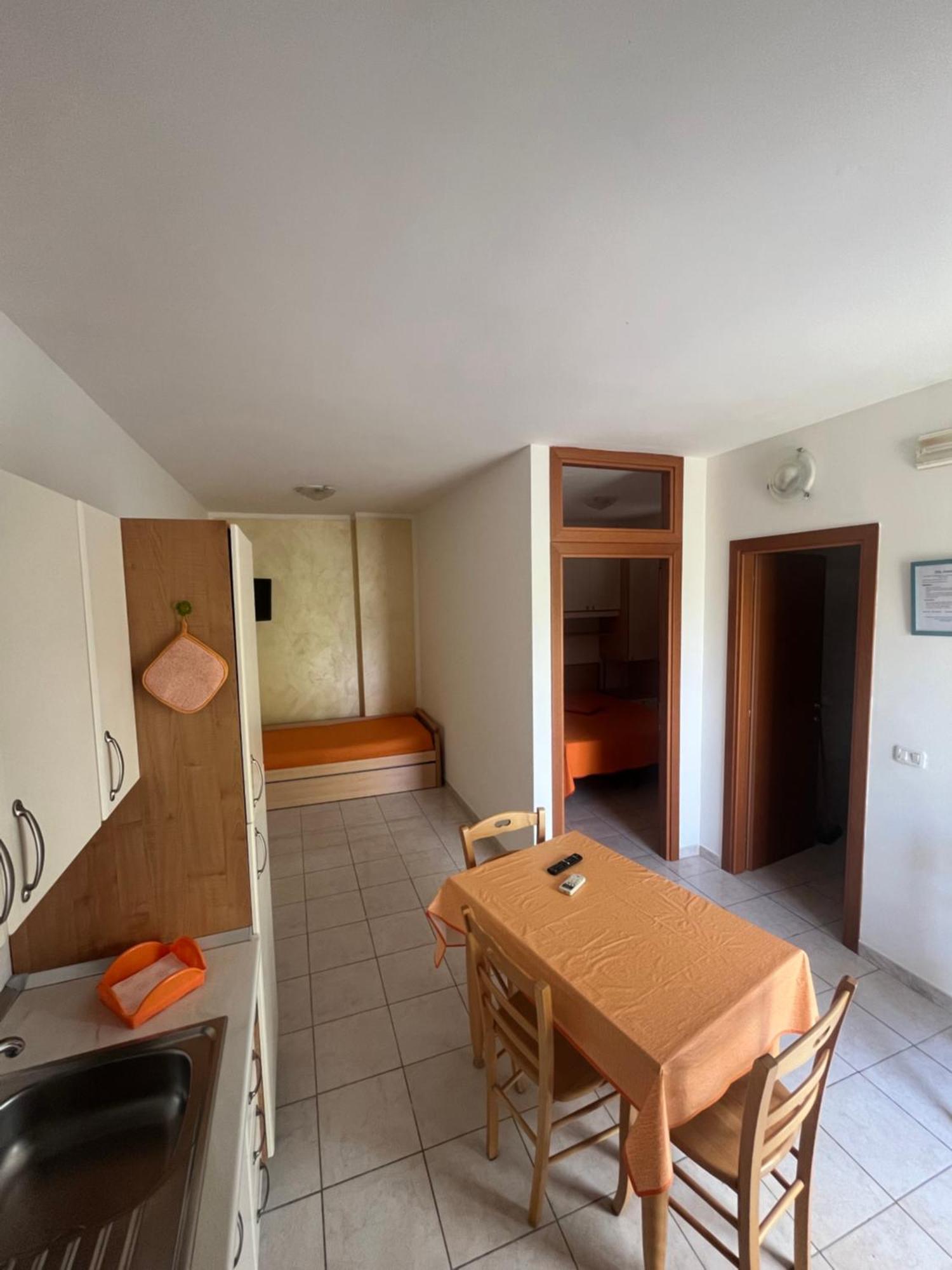 Villa Angela Case Vacanza В'єсте Екстер'єр фото